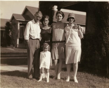 Marilyn Monroe with her Foster Family (Pinterest)