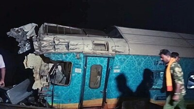 The accident happened when a passenger train hit the derailed coaches of another train near Bahanaga Bazar station in Balasore. (ANI) The accident happened when a passenger train hit the derailed coaches of another train near Bahanaga Bazar station in Balasore. (ANI)