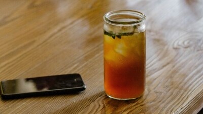 Mango Mojito: Muddle fresh mint leaves and lime wedges in a glass. Add mango juice, a splash of soda water, crushed ice, and a sweetener if desired. Stir gently and garnish with a mint sprig. (Pexels) Mango Mojito: Muddle fresh mint leaves and lime wedges in a glass. Add mango juice, a splash of soda water, crushed ice, and a sweetener if desired. Stir gently and garnish with a mint sprig. (Pexels)