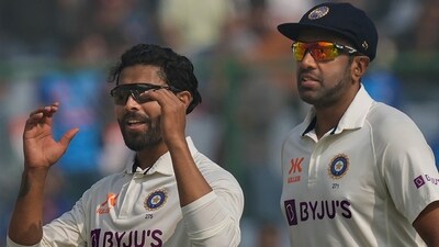 Ravindra Jadeja and R Ashwin for India. (PTI) Ravindra Jadeja and R Ashwin for India. (PTI)