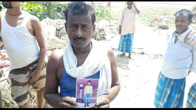 Patel’s father, Bholan, said they learned about his son’s death from the other migrant workers travelling with him. (HT PHOTO) Patel’s father, Bholan, said they learned about his son’s death from the other migrant workers travelling with him. (HT PHOTO)