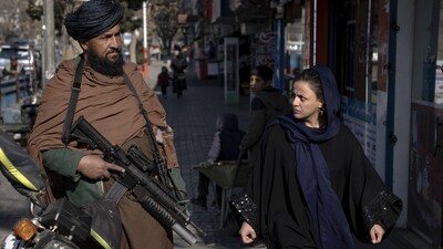 Afghanistan: A Taliban fighter stands guard in Kabul, Afghanistan. (AP) Afghanistan: A Taliban fighter stands guard in Kabul, Afghanistan. (AP)