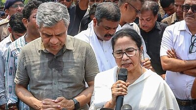West Bengal chief minister Mamata Banerjee at the accident scene with railway minister Ashwini Vaishnaw. (PTI) West Bengal chief minister Mamata Banerjee at the accident scene with railway minister Ashwini Vaishnaw. (PTI)