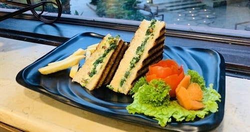 Sauté spinach and cheese sandwich (The Ashok) Sauté spinach and cheese sandwich (The Ashok)