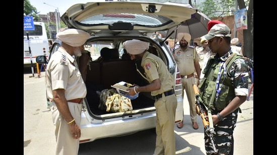 A massive cordon and search operation was launched after the police control room received a call on the 112 toll-free number at 1.05am on Saturday. (Sameer Sehgal/HT Photo)