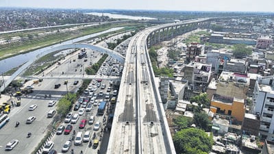 DMRC said it has completed a 4km elevated stretch on the Janakpuri to RK Ashram Marg corridor (HT Photo)