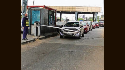Farmers led by BKU (Ekta Dakaunda) have been protesting at the toll plaza, seeking for its shifting to a new location. (HT File Photo ( Representational ) )