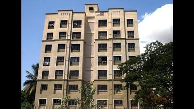 Rahul Masurkar (name changed) is a lecturer at a private college and earns up to ₹9 lakh per annum ( ₹75,000 per month). As per Mhada rules, he falls in the LIG income group. When he tried to check his home loan eligibility and EMI, he was told by the bank that he could get a loan of up to ₹56 lakh at an EMI of ₹49,800 per month. The price range for LIG flats is ₹45,86,00 to ₹1,65,36,957. (HT PHOTO) Rahul Masurkar (name changed) is a lecturer at a private college and earns up to ₹9 lakh per annum ( ₹75,000 per month). As per Mhada rules, he falls in the LIG income group. When he tried to check his home loan eligibility and EMI, he was told by the bank that he could get a loan of up to ₹56 lakh at an EMI of ₹49,800 per month. The price range for LIG flats is ₹45,86,00 to ₹1,65,36,957. (HT PHOTO)