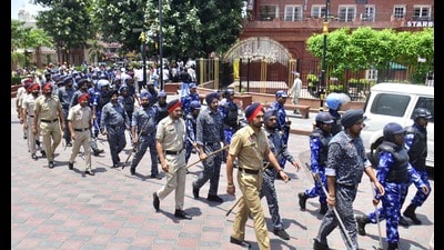 The police are on toes as Dal Khalsa has called a remembrance parade on June 5 and a bandh in Amritsar on June 6. (Sameer Sehgal/HT Photo)