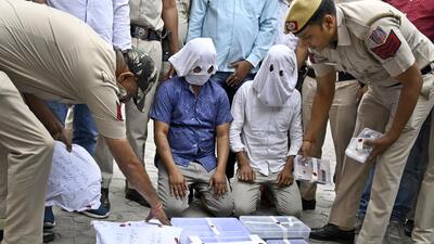 The two suspects allegedly killed the mother-daughter duo in their Krishna Nagar flat on May 25. (Sanjeev Verma/HT Photo) The two suspects allegedly killed the mother-daughter duo in their Krishna Nagar flat on May 25. (Sanjeev Verma/HT Photo)