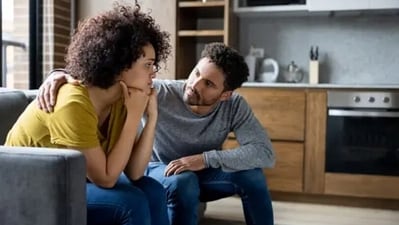 Anxious attachment is a term used in psychology and attachment theory to describe a specific style of relating to others. Individuals with anxious attachment tend to have a heightened need for closeness and reassurance in their relationships, but often feel insecure and worry about abandonment or rejection. Here are some important things to know about anxious attachment. (Unsplash) Anxious attachment is a term used in psychology and attachment theory to describe a specific style of relating to others. Individuals with anxious attachment tend to have a heightened need for closeness and reassurance in their relationships, but often feel insecure and worry about abandonment or rejection. Here are some important things to know about anxious attachment. (Unsplash)