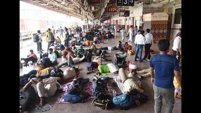 Passengers wait for trains at Patna Junction on Saturday after several trains got cancelled following the Balasore train accident. (HT Photo) Passengers wait for trains at Patna Junction on Saturday after several trains got cancelled following the Balasore train accident. (HT Photo)