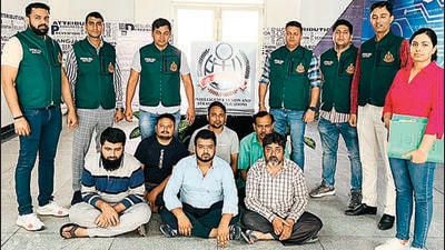 The six suspects in police custody on Monday. (HT Photo) The six suspects in police custody on Monday. (HT Photo)