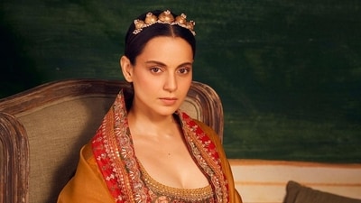 Kangana Ranaut had shared pictures in a traditional headpiece. Kangana Ranaut had shared pictures in a traditional headpiece.