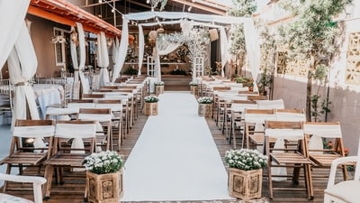 With sleek lines, bold color palettes, and innovative design elements, modern weddings have become a captivating visual journey that captures the essence of contemporary romance. (Unsplash) With sleek lines, bold color palettes, and innovative design elements, modern weddings have become a captivating visual journey that captures the essence of contemporary romance. (Unsplash)
