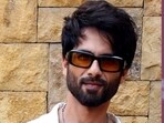 Kareena Kapoor dated Shahid Kapoor for a few years. Later she married Saif Ali Khan. Kareena Kapoor dated Shahid Kapoor for a few years. Later she married Saif Ali Khan.
