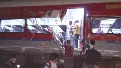 As many as 278 people have been killed and over 1,000 were injured in the horrific three-train collision. As many as 278 people have been killed and over 1,000 were injured in the horrific three-train collision.