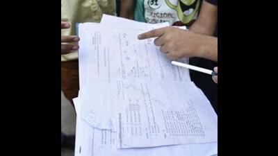 Digging up more evidence, the Special Investigation Team (SIT) of the state vigilance and anti-corruption bureau has filed the seventh FIR into the paper leak scam involving erstwhile Himachal Pradesh Staff Selection Commission and booked 10 people. (HT File Photo/ Representational image)