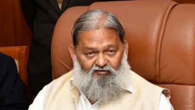 Haryana home minister Anil Vij suspensed three Panipat cops over negligence in immigration fraud probe. (HT FIle) Haryana home minister Anil Vij suspensed three Panipat cops over negligence in immigration fraud probe. (HT FIle)