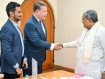 Ewout de Wit, Consul-General of the Netherlands, met Karnataka Chief Minister Siddaramaiah, in Bengaluru on Tuesday. (ANI Photo) 