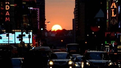 The sun sets as seen from 42nd street in New York City, as Manhattanhenge, sometimes also referred to as Manhattan Solstice, the biannual natural event, when it is perfectly aligned with Manhattan’s numbered streets. (AFA) The sun sets as seen from 42nd street in New York City, as Manhattanhenge, sometimes also referred to as Manhattan Solstice, the biannual natural event, when it is perfectly aligned with Manhattan’s numbered streets. (AFA)
