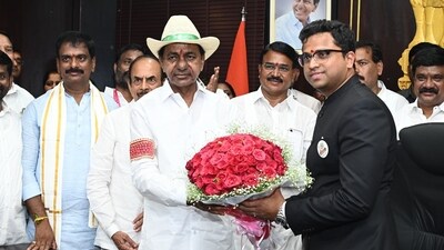 Telangana chief minister K Chandrasekhar Rao at the inauguration of integrated collectorate complex at Nagarkurnool. Telangana chief minister K Chandrasekhar Rao at the inauguration of integrated collectorate complex at Nagarkurnool.