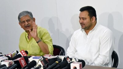 Bihar Deputy Chief Minister Tejashwi Yadav along with JDU national president Rajiv Ranjan Singh addresses a press conference, in Patna on Wednesday. (ANI) Bihar Deputy Chief Minister Tejashwi Yadav along with JDU national president Rajiv Ranjan Singh addresses a press conference, in Patna on Wednesday. (ANI)