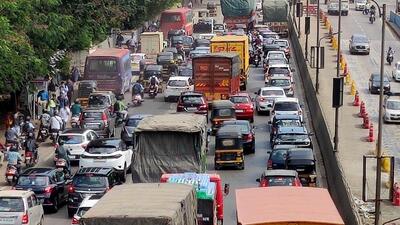 Navi Mumbai, India - June 6, 2023:Thane-Belapur heavy traffic jams expected to ease soon as Mumbra by pass work nears completion at Mahape in Navi Mumbai, India, on Tuesday, June 6, 2023. (Photo by Bachchan Kumar/ HT PHOTO) (HT PHOTO)