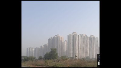 The UP-Rera surveyed over 200 projects in Gautam Budh Nagar district and then sent its recommendation to the state government, suggesting the formulation of a ”practical policy” that can address issues on a ”case to case” basis. (HT Photo)