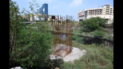 The project will begin from Delhi’s Chilla and end at the Mahamaya Flyover on the Noida-Greater Noida Expressway. (Sunil Ghosh/HT Photo) The project will begin from Delhi’s Chilla and end at the Mahamaya Flyover on the Noida-Greater Noida Expressway. (Sunil Ghosh/HT Photo)