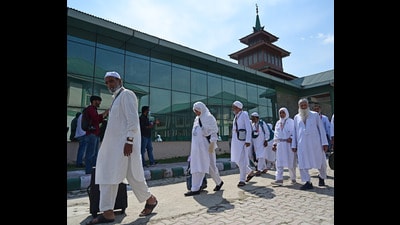 There were emotional scenes outside Hajj House at Bemina, Srinagar where hundreds of people had assembled . (Waseem Andrabi/HT Photo) There were emotional scenes outside Hajj House at Bemina, Srinagar where hundreds of people had assembled . (Waseem Andrabi/HT Photo)