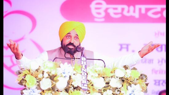 Punjab chief minister Bhagwant Mann addressing the gathering during the inauguration of the Mother and Child Hospital in Kharar, Mohali. (HT Photo)