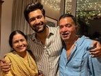 Vicky Kaushal is the son of Sham Kaushal and Veena Kaushal. Vicky Kaushal is the son of Sham Kaushal and Veena Kaushal.