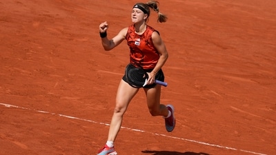 Karolina Muchova of the Czech Republic clenches her fist after winning the first set against Aryna Sabalenka of Belarus during their semifinal match of the French Open. (AP) Karolina Muchova of the Czech Republic clenches her fist after winning the first set against Aryna Sabalenka of Belarus during their semifinal match of the French Open. (AP)