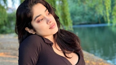 Janhvi Kapoor gets captured while getting lost in the mesmerising beauty of the “golden hour.” (Instagram/janhvikapoor) Janhvi Kapoor gets captured while getting lost in the mesmerising beauty of the “golden hour.” (Instagram/janhvikapoor)