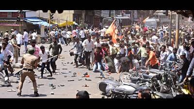 Kolhapur: Police disperse protesters after clashes erupted over objectionable social media post on Tipu Sultan on Wednesday (HT File Photo/Anil Velhal) Kolhapur: Police disperse protesters after clashes erupted over objectionable social media post on Tipu Sultan on Wednesday (HT File Photo/Anil Velhal)