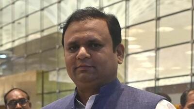 Mumbai, India - May 10, 2023: Rahul Narwekar, Speaker of the Maharashtra Legislative Assembly spotted at the International Airport, in Mumbai, India, on Wednesday, May 10, 2023. (Photo by Vijay Bate/HT Photo) (HT PHOTO)