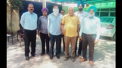 Sanitary inspector arrested for taking bribe from ragpicker in Ludhiana