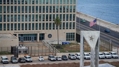 A view of the U.S. Embassy beside the Anti-Imperialist stage in Havana, Cuba, May 24, 2023. REUTERS/Alexandre Meneghini (REUTERS)