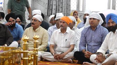 Union minister for external affairs S Jaishankar meets with Afghan Sikh refugees at a gurdwara in New Delhi on Thursday. (HT File) Union minister for external affairs S Jaishankar meets with Afghan Sikh refugees at a gurdwara in New Delhi on Thursday. (HT File)