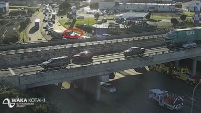People were stuck in traffic as a truck spilt 22,000 kg of carpet glue on the road in New Zealand. (Twitter/@WakaKotahiAkNth) People were stuck in traffic as a truck spilt 22,000 kg of carpet glue on the road in New Zealand. (Twitter/@WakaKotahiAkNth)