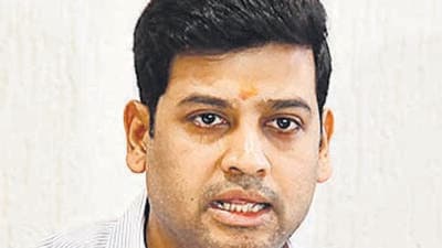 Mumbai, India - May 12, 2023: Nihar Thackeray, the grandson of Shiv Sena founder late Balasaheb Thackeray, Shivsena MP Shrikant Shinde, Shivsena MLA and minister Uday Samant along with Shiv Sena MLA Sanjay Shirsat address the media during a press conference, at Balasaheb Bhavan, Nariman Point, in Mumbai, India, on Friday, May 12, 2023. (Photo by Bhushan Koyande/HT Photo) (HT PHOTO) Mumbai, India - May 12, 2023: Nihar Thackeray, the grandson of Shiv Sena founder late Balasaheb Thackeray, Shivsena MP Shrikant Shinde, Shivsena MLA and minister Uday Samant along with Shiv Sena MLA Sanjay Shirsat address the media during a press conference, at Balasaheb Bhavan, Nariman Point, in Mumbai, India, on Friday, May 12, 2023. (Photo by Bhushan Koyande/HT Photo) (HT PHOTO)