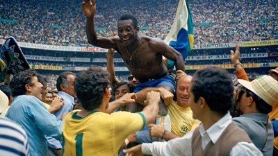 Brazil's Pele is hoisted on the shoulders of his teammates after Brazil won the World Cup final against Italy, 4-1, in Mexico City's Estadio Azteca (AP) Brazil's Pele is hoisted on the shoulders of his teammates after Brazil won the World Cup final against Italy, 4-1, in Mexico City's Estadio Azteca (AP)
