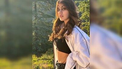 Striking some stunning poses for the gram, Rhea Chakraborty gave her fans a sneak peek of her Himachal vacation diaries. (Instagram/@rhea_chakraborty) Striking some stunning poses for the gram, Rhea Chakraborty gave her fans a sneak peek of her Himachal vacation diaries. (Instagram/@rhea_chakraborty)