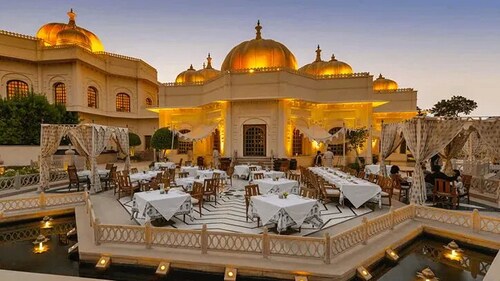 The Oberoi Udaivilas offers world-class dining at its multiple restaurants. The Oberoi Udaivilas offers world-class dining at its multiple restaurants.
