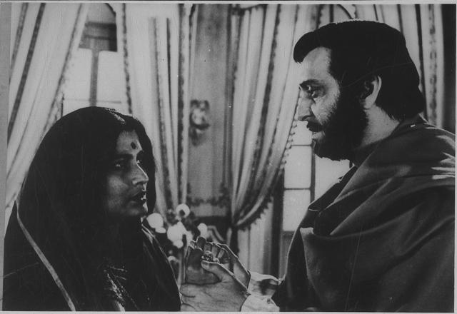 Soumitra Chatterjee and Swatilekha Sengupta in scene from Satyajit Ray’s Ghare Baire. (HT Photo) Soumitra Chatterjee and Swatilekha Sengupta in scene from Satyajit Ray’s Ghare Baire. (HT Photo)