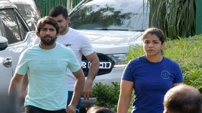 Wrestlers Sakshi Malik and Bajrang Punia (ANI) Wrestlers Sakshi Malik and Bajrang Punia (ANI)