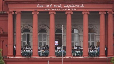 Karnataka HC confirms capital punishment to a man who killed his children. Karnataka HC confirms capital punishment to a man who killed his children.