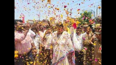 Union minister Smriti Irani being welcomed during her Amethi visit on Saturday. (Sourced) Union minister Smriti Irani being welcomed during her Amethi visit on Saturday. (Sourced)