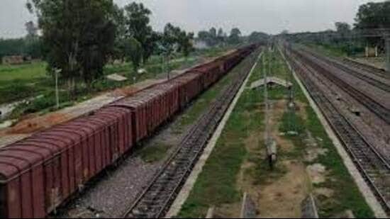 The first trial run of a full-fledged goods train on the single line track of Shambhu-Sahnewal portion of the Sahnewal-Pilkhani section of the Eastern Dedicated Freight Corridor is set to take place on June 13. (HT File Photo)